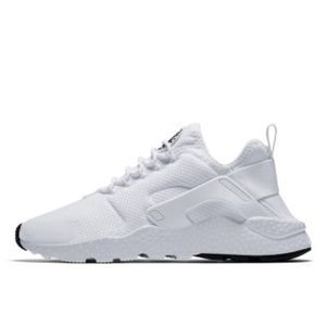 White Nike Huarache Ultra | 9
